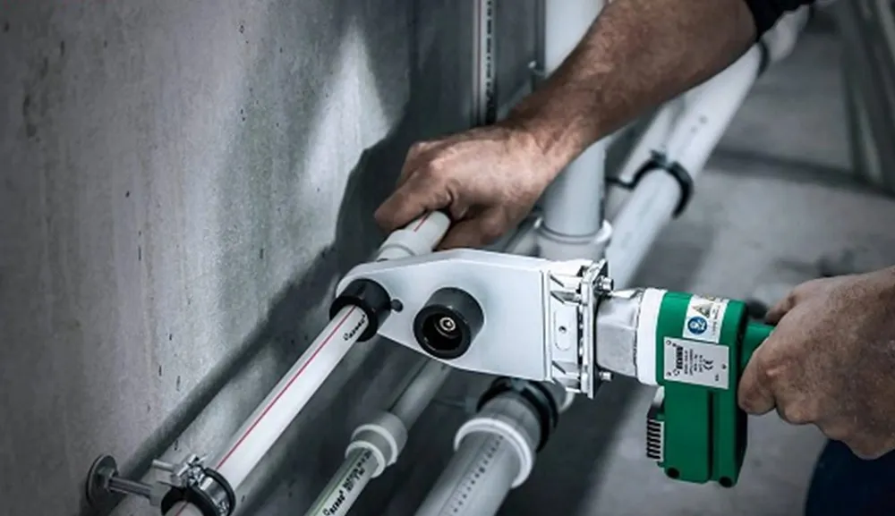 نصب لوله پنج لایه در ساختمان‌های بلند: نکات فنی