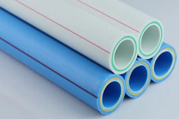 رسوب‌گذاری ناشی از سختی آب در لوله تأسیساتی